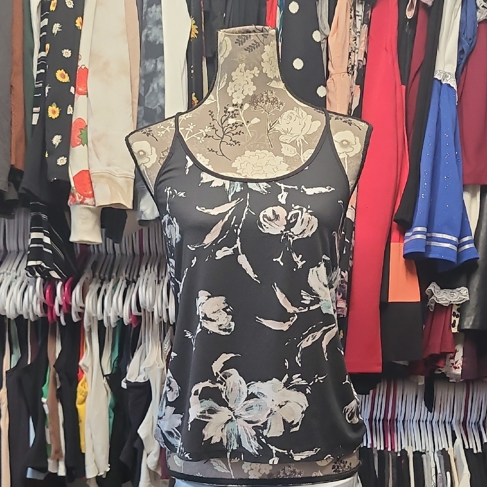 Gilligan & O'Malley Black and White Floral Camisole